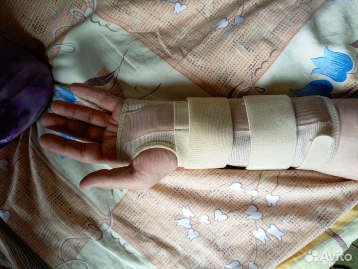 Бандаж шинирующий на лучезапястный сустав