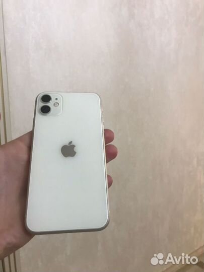 iPhone 11, 64 ГБ