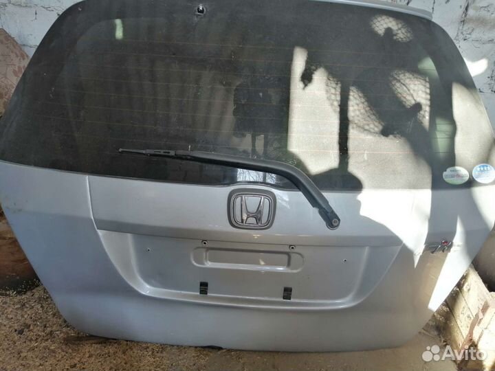 Пятая дверь хонда фит 2 модель