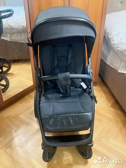 Прогулочная коляска зимняя