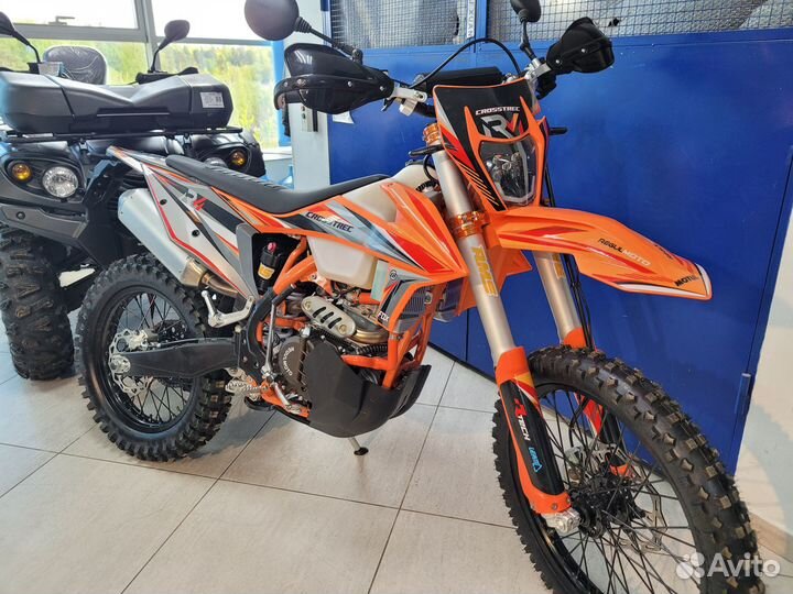 Regulmoto-Crosstrec-300-2024