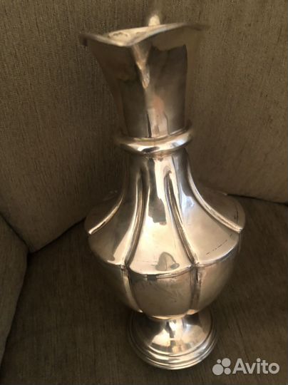Серебряный кувшин