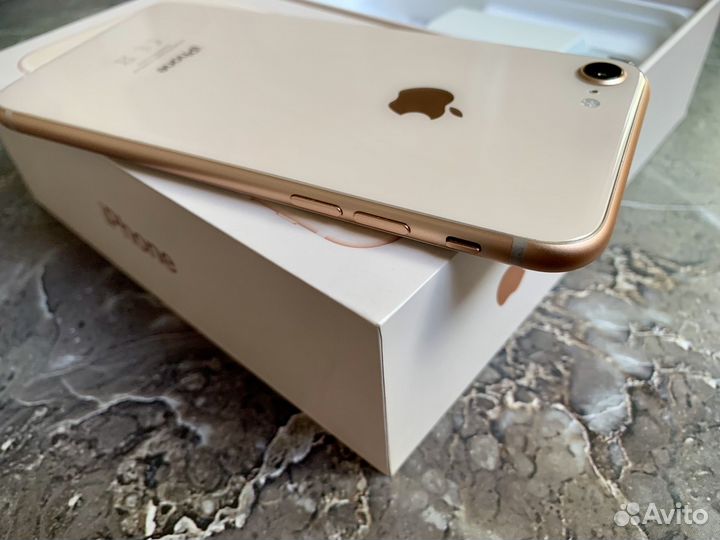 iPhone 8, 64 ГБ