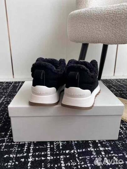 Кроссовки с мехом brunello