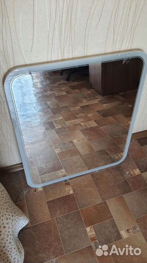 Зеркало с подсветкой для ванной