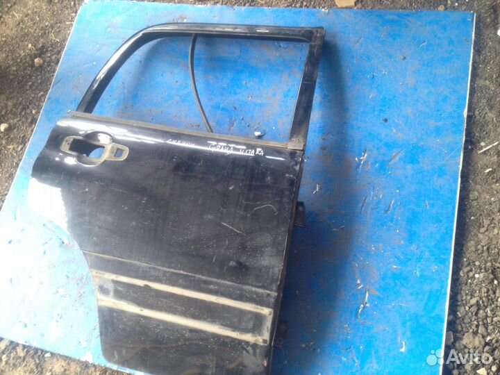 Задняя правая дверь сузуки гранд витара