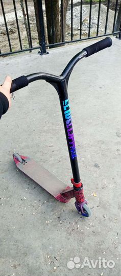 Самокат трюковой