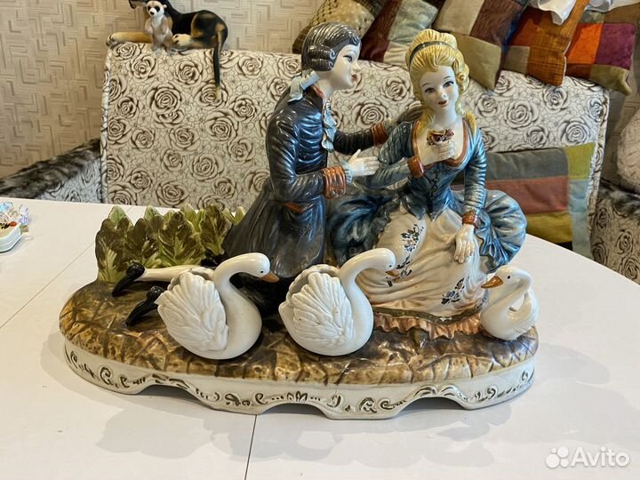 Фарфоровая статуэтка capodimonte