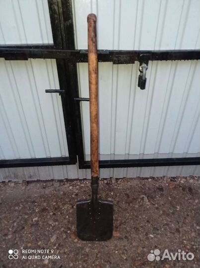 Лопата саперная топор