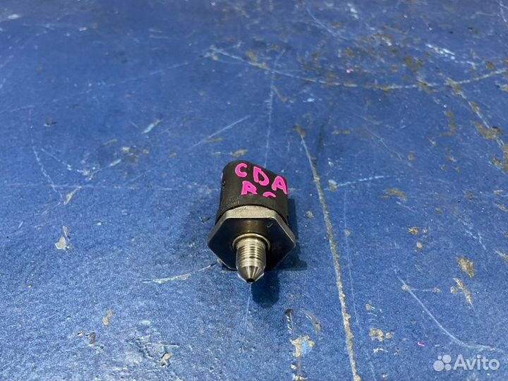 Датчик давления топлива Volkswagen Passat B6