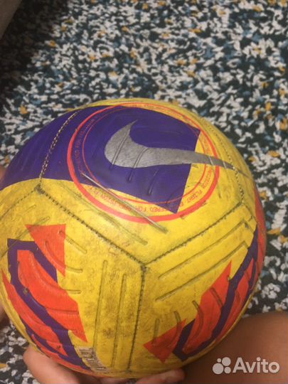 Футбольный мяч nike strike