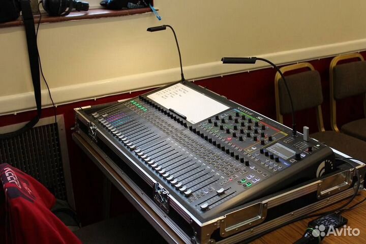 Цифровой микшерный пульт Soundcraft si compact 32