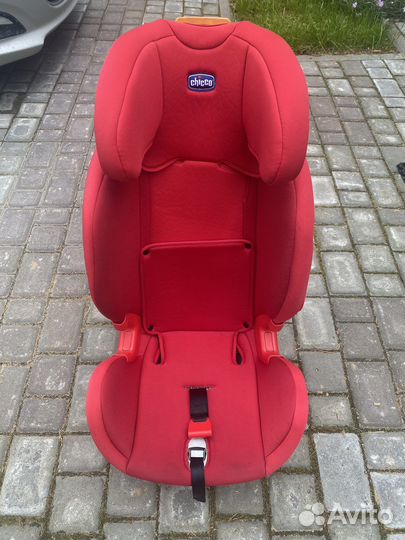 Детское кресло chicco iso fix (от 9 до 36 кг)