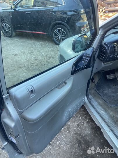 Dodge Caravan 2000г. (3 поколение), в разборе