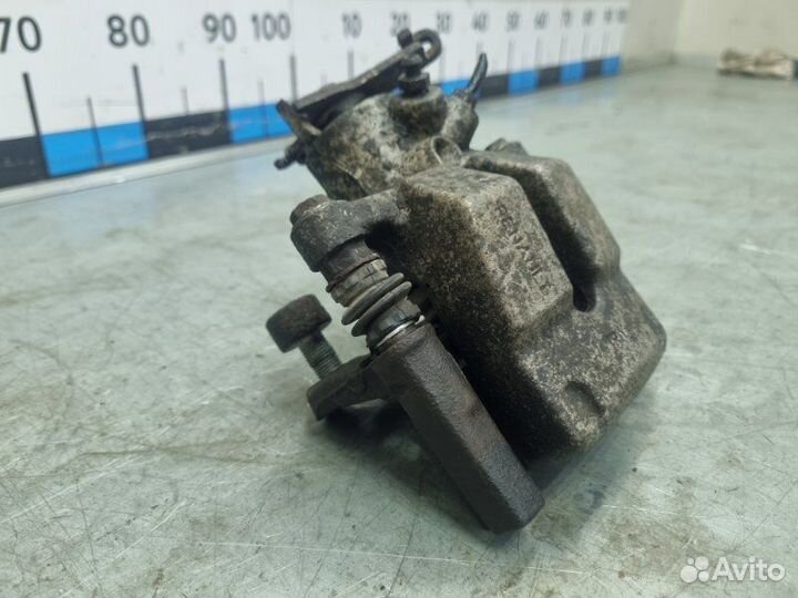 Суппорт тормозной задний правый Renault Fluence