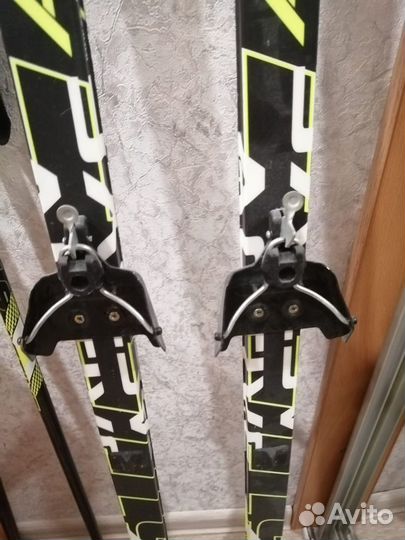 Лыжи, палки и Лыжные ботинки