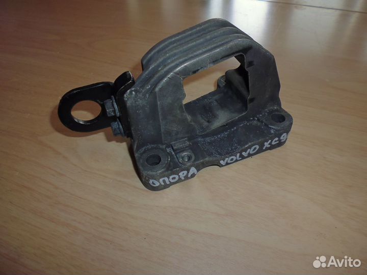 Опора двигателя Volvo XC90, V70, S80, XC70 Cross