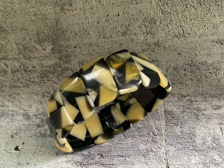 Браслет янтарный