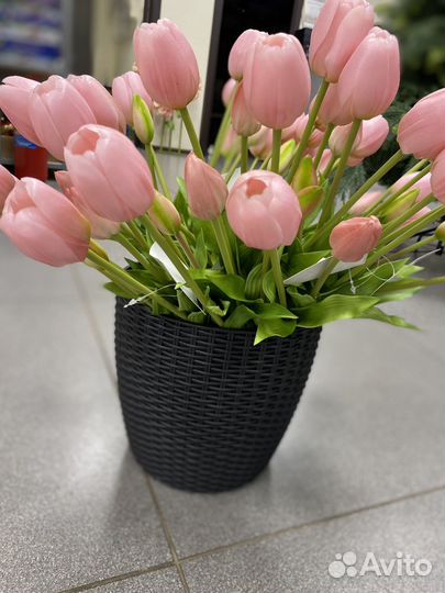 Тюльпаны decor интерьера