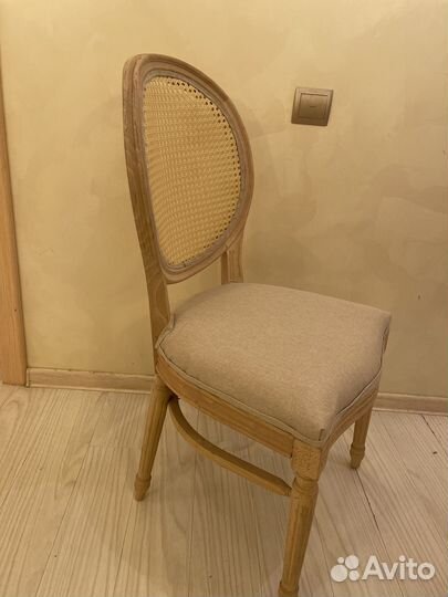 Стулья медальоны