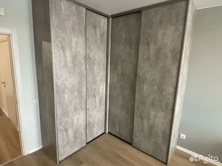 Шкаф в прихожую на заказ