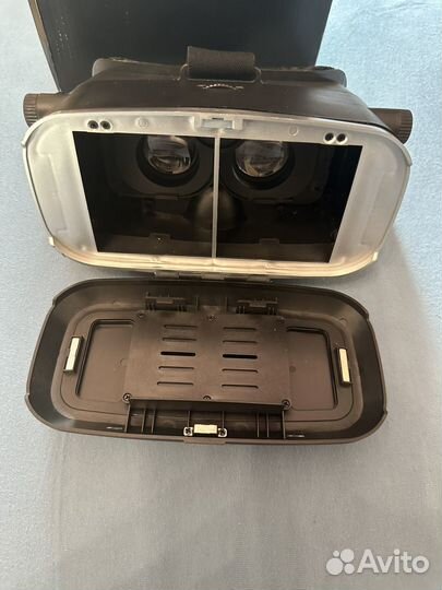 Очки виртуальной реальности для телефона