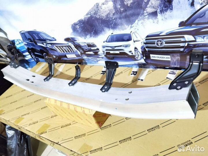 Усилитель бампера Toyota Land Cruiser Prado 150