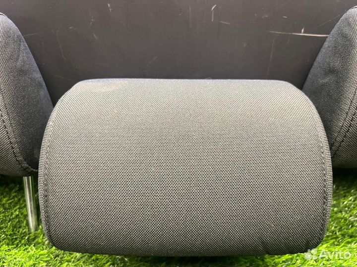 Подголовник сиденья задний Toyota Avensis AZT250