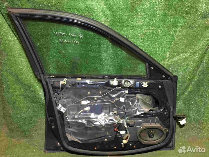 Дверь передняя левая Mazda Millenia TA5P Пустая