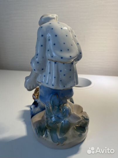 Статуэтка старик и золотая рыбка