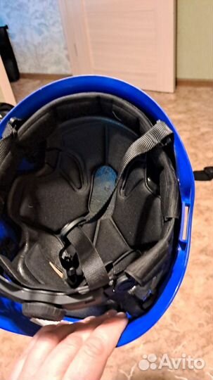 Каска для туризма