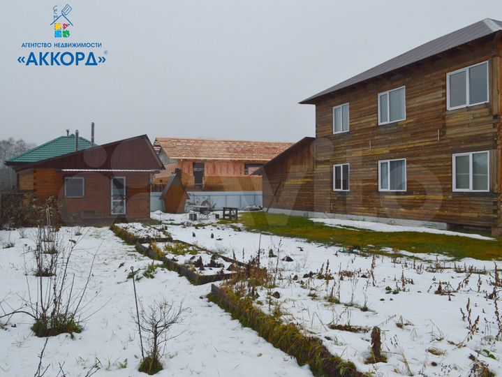 Дом 182,5 м² на участке 12 сот.