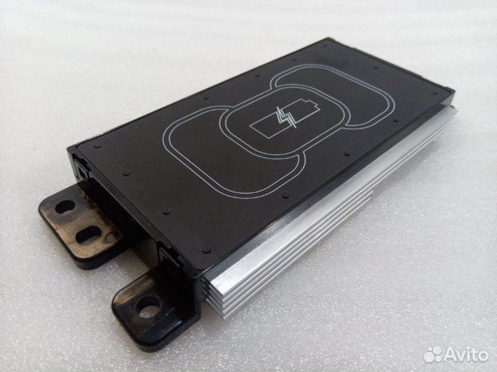 Блок беспроводной зарядки Chery Tiggo 8 Pro