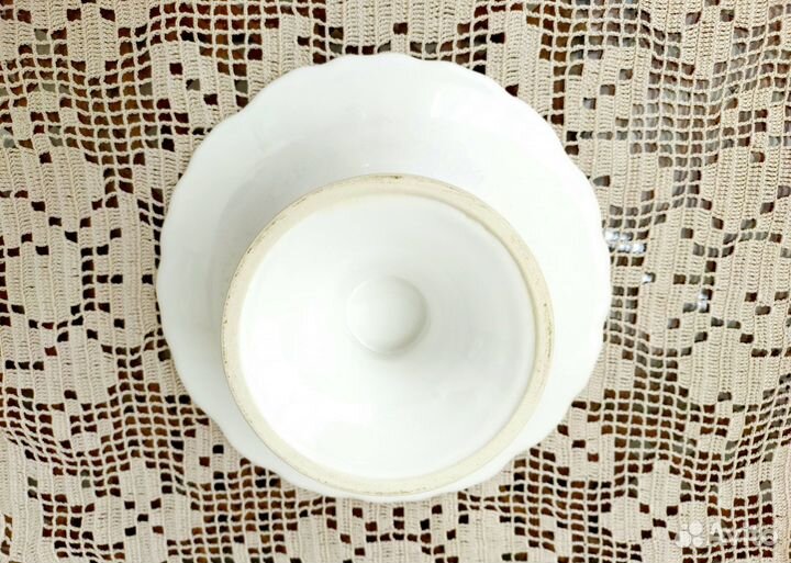 Ваза конфетница на ножке фарфор