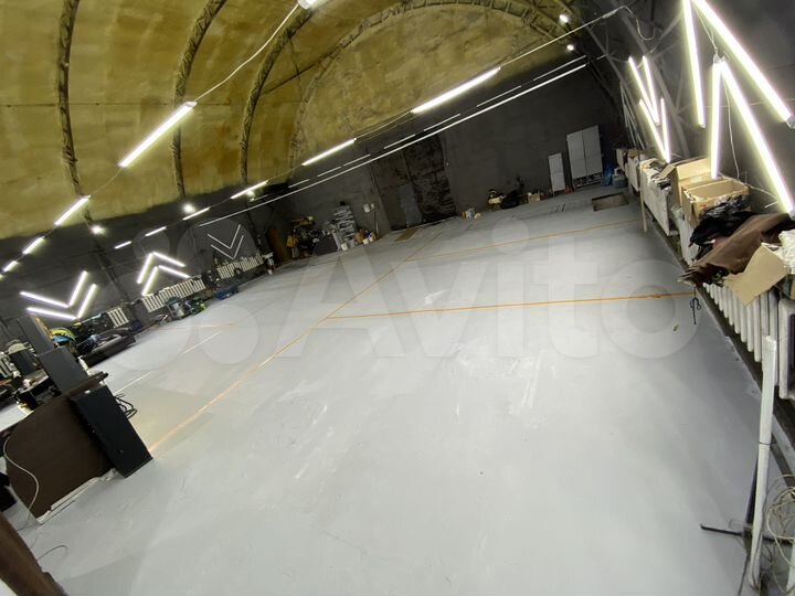 Машиноместо, > 30 м²