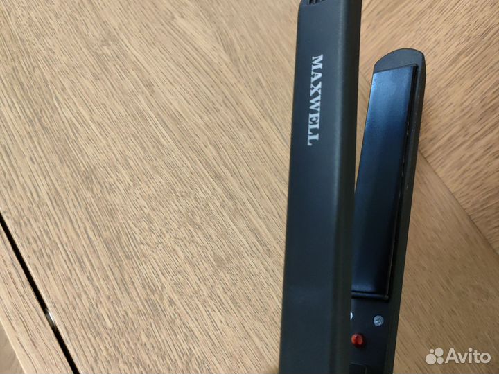 Выпрямитель для волос Maxwell