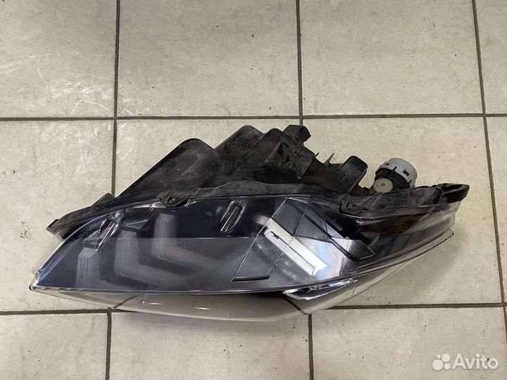 Фара левая Ford Mustang Европейская