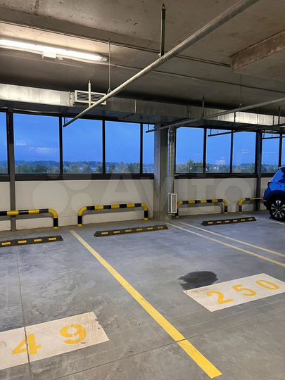 Машиноместо, 13 м²