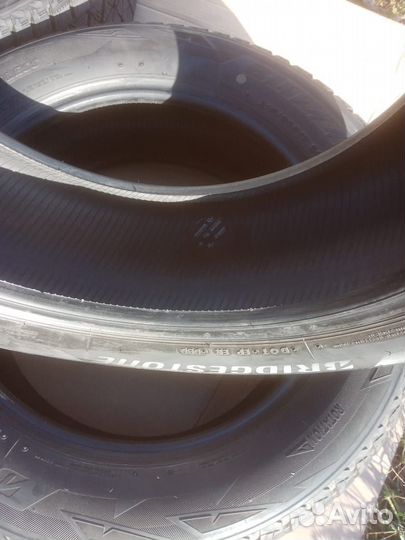 Bridgestone Blizzak DM-V2 215/60 R17