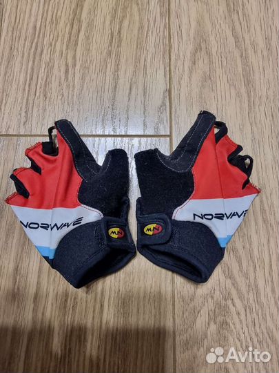 Велосипедные перчатки