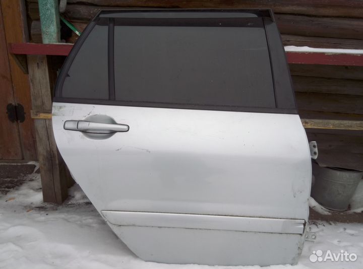 Дверь задняя правая Mitsubishi lancer 9 MN150438