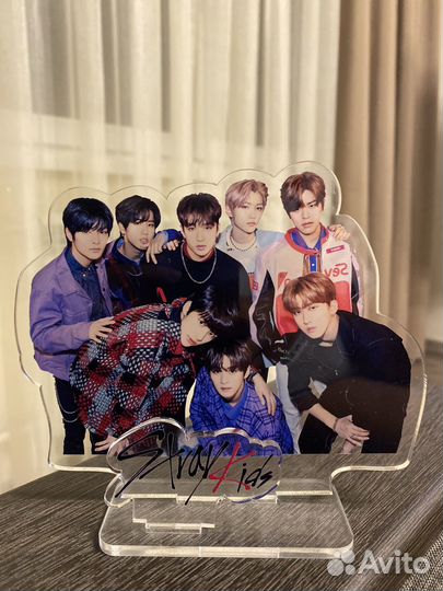 Подставка Stray Kids