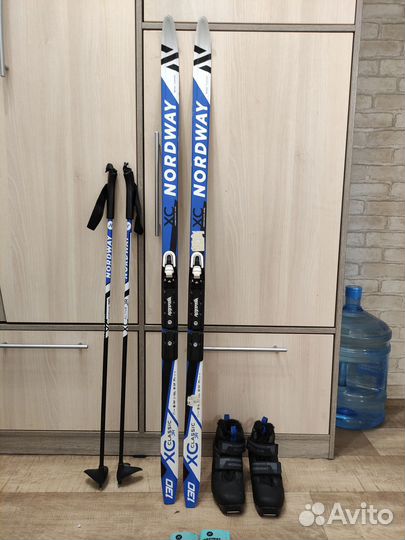 Детские лыжи 130 + ботинки 32 + палки