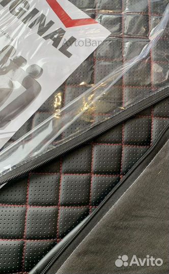 Чехлы экокожа Toyota Corolla красный ромб