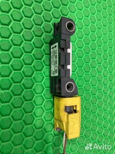 Датчик удара Volkswagen Touareg 7L6 7L7 7LA GP 3.6