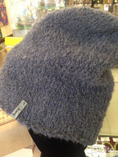 Шапки женские ручной вязки