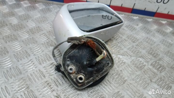 Зеркало наружное правое на Nissan Tiida C11x