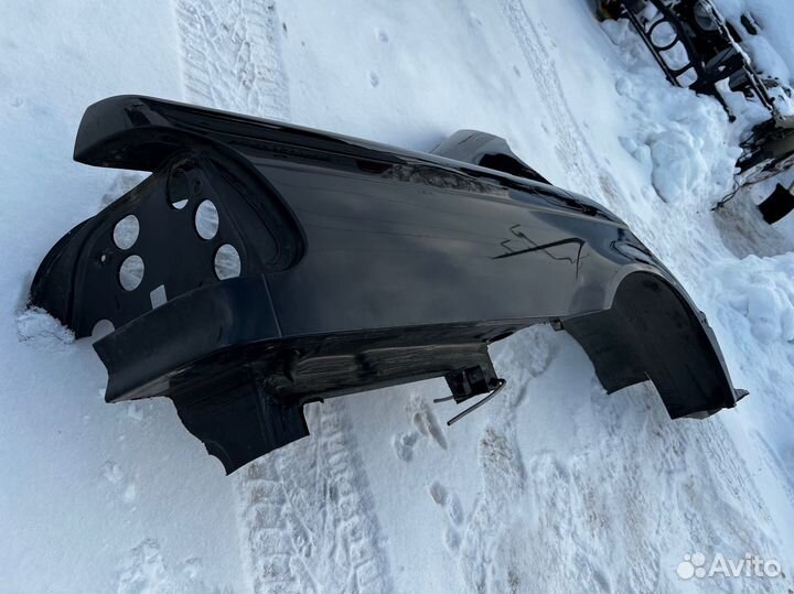 Заднее крыло BMW E38