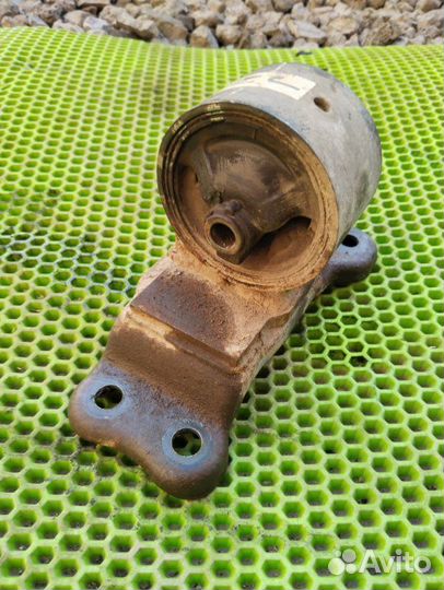 Подушка кпп Mitsubishi Lancer 9 1 2006