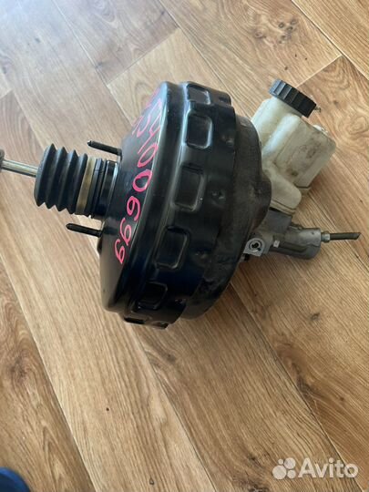 Вакум с главным цилиндром Мерседесс 212